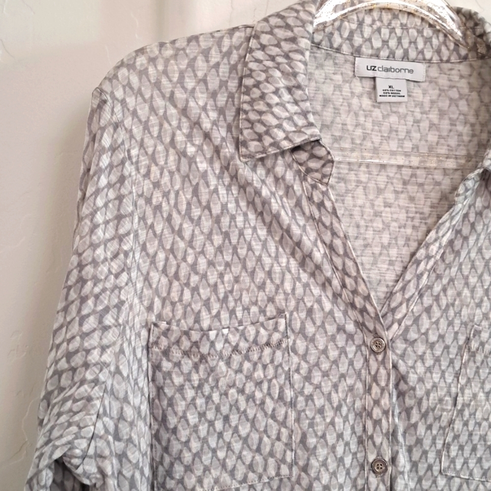 Liz Claiborne Women's Blouse Neutral Print Size XL - Picture 8 of 13